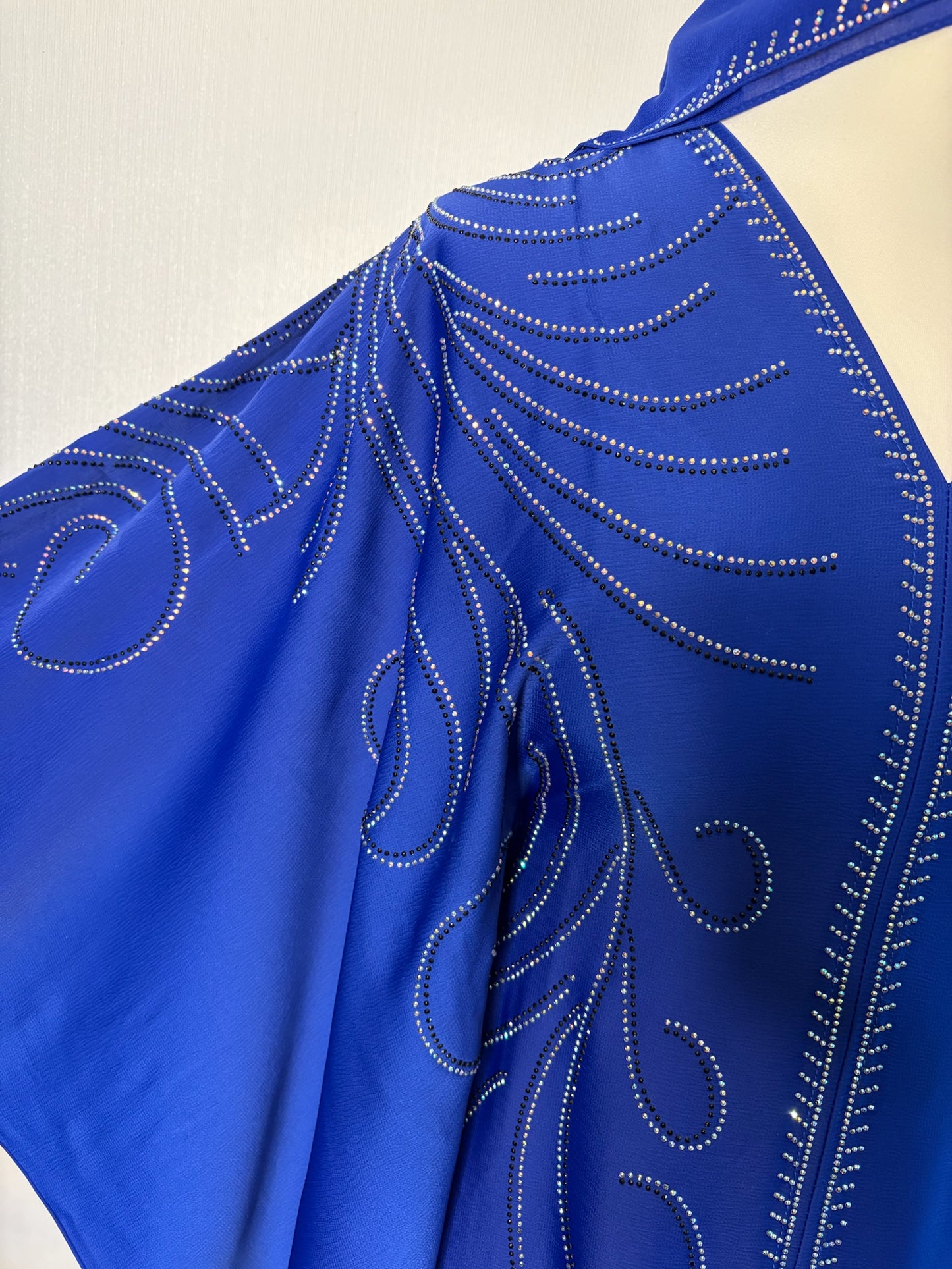 THE ARIHA ABAYA