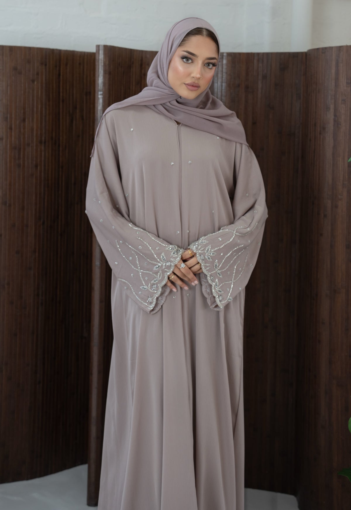 THE DUA CLOSED ABAYA