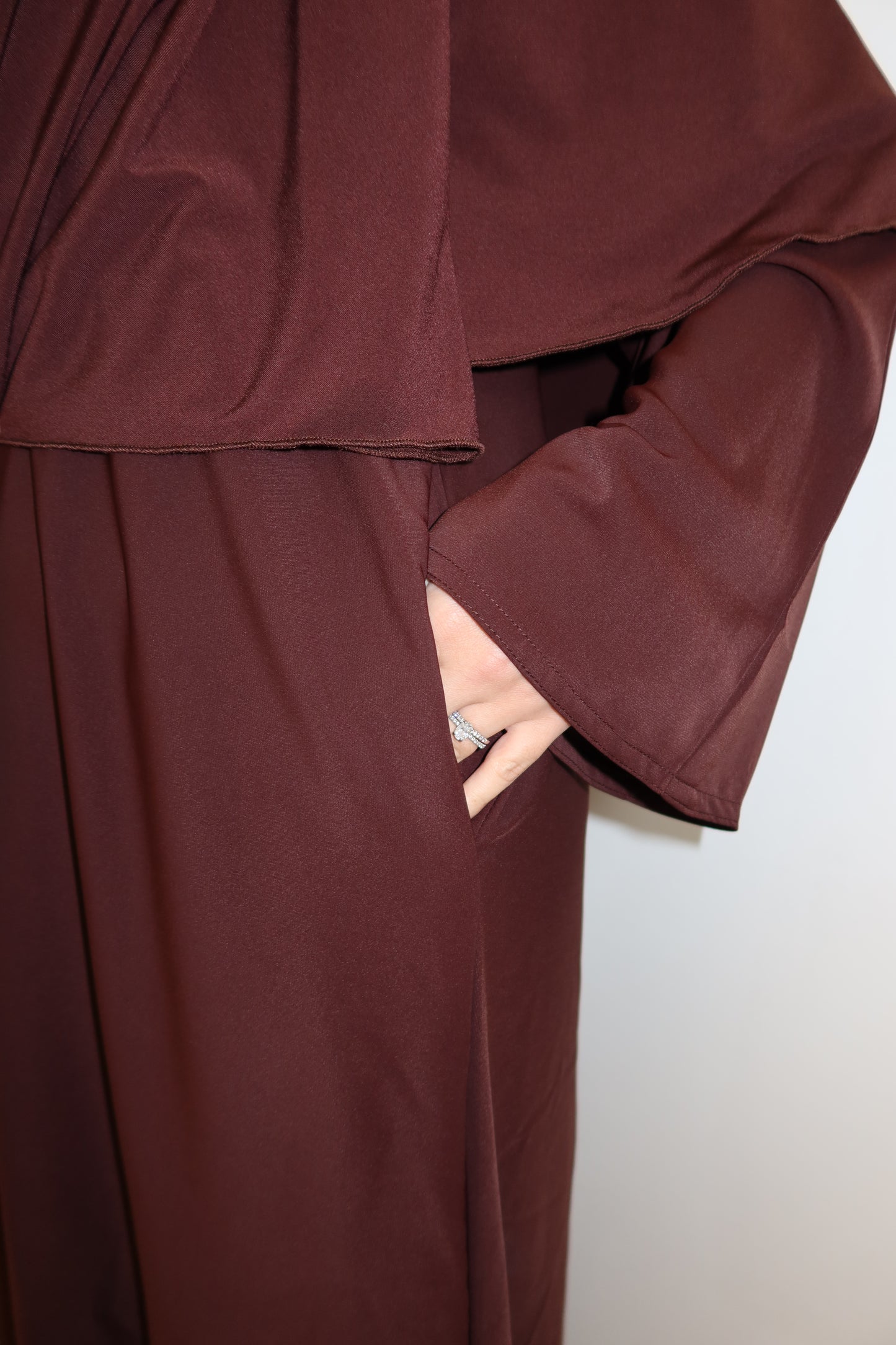 THE KHIMAR SET