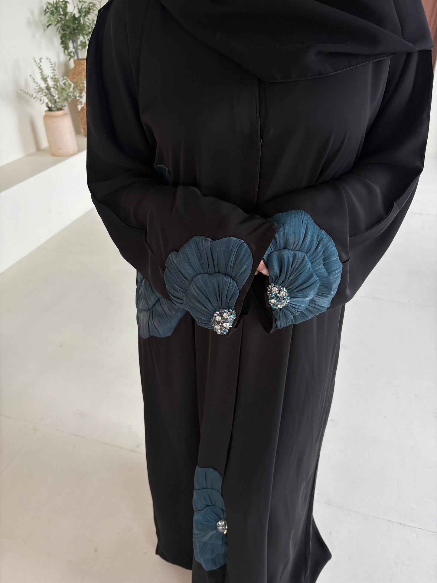 THE LAYLA ABAYA