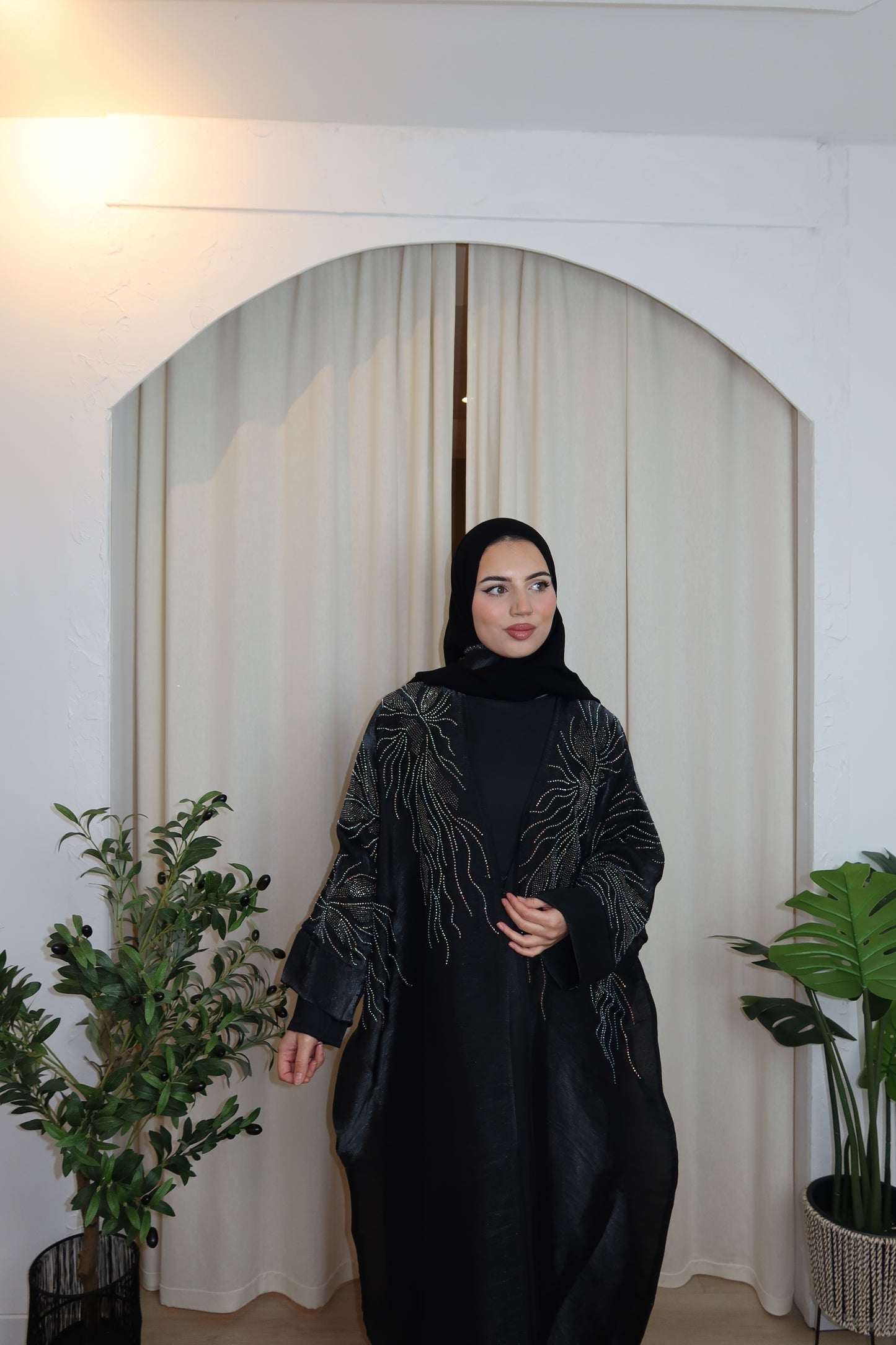 THE LIYAH ABAYA