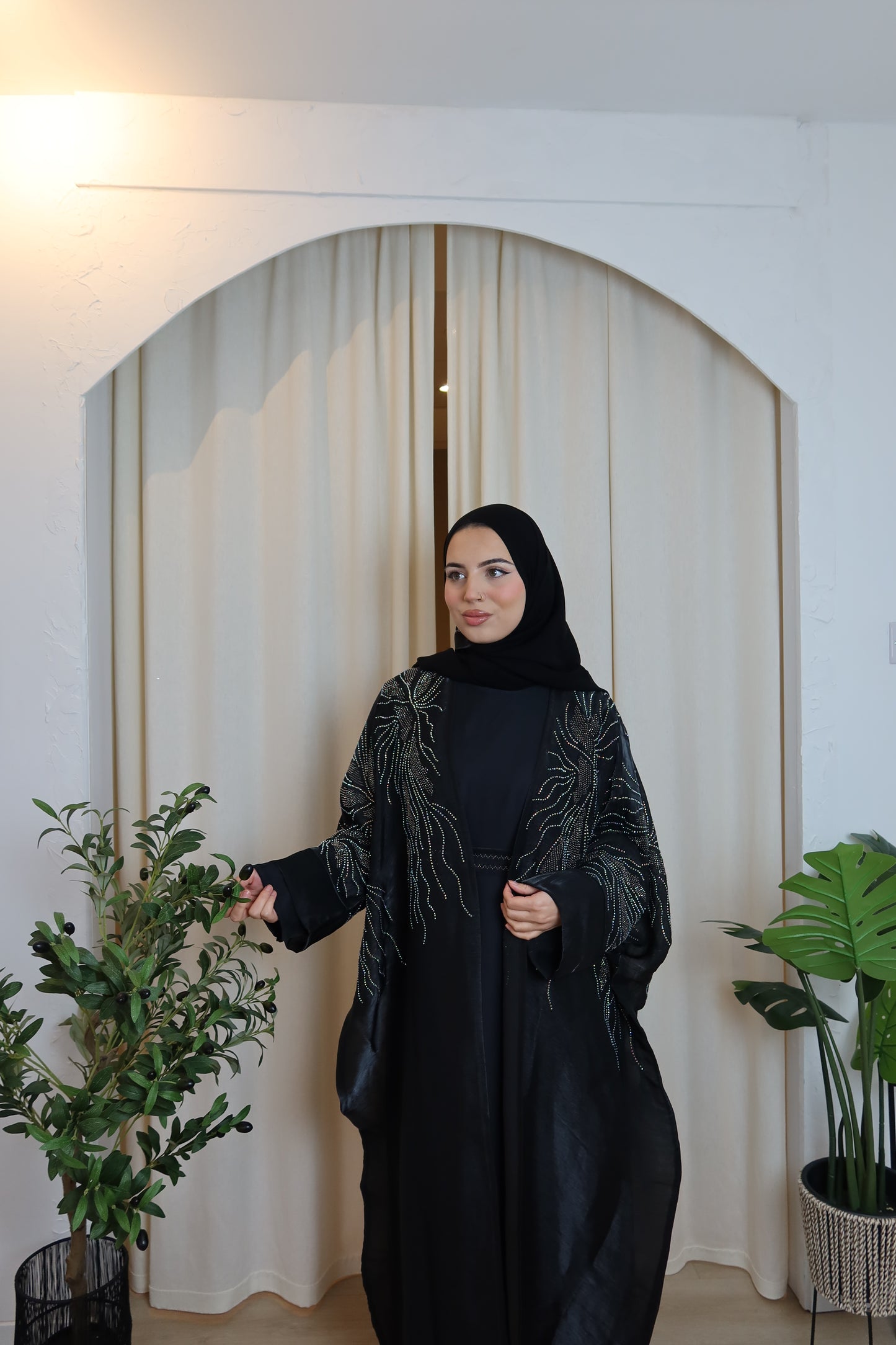 THE LIYAH ABAYA