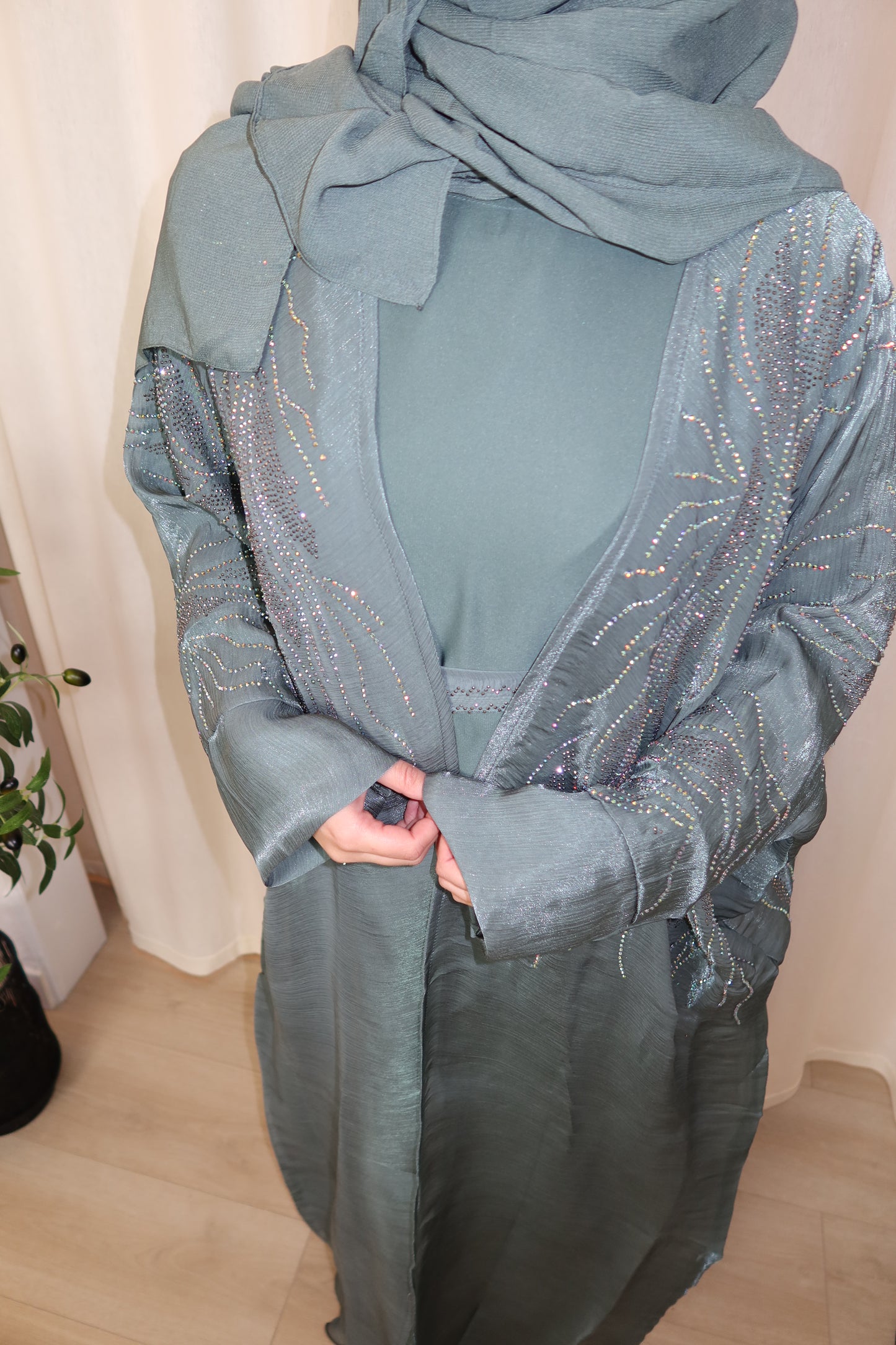 THE LIYAH ABAYA